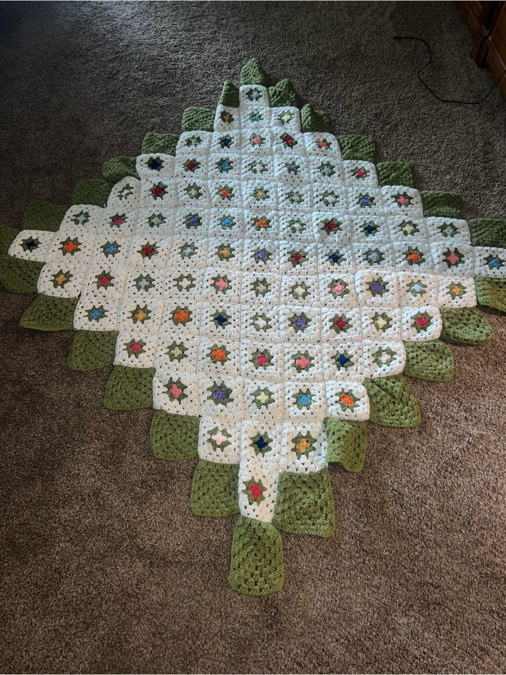 Handmade Green and White Crochet Star Motif Throw - Cozy Home Bedding